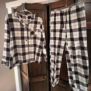 Wondershop (Target) Women's black and white and red plaid PJ Set